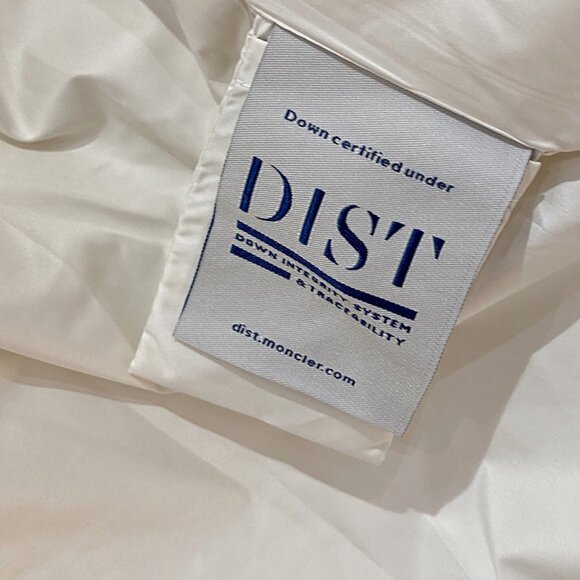 Moncler White Down Jacket - Picture 8 of 9